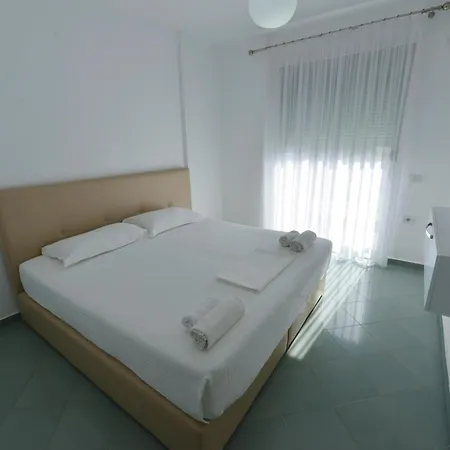 Miramare 3* Sarandë
