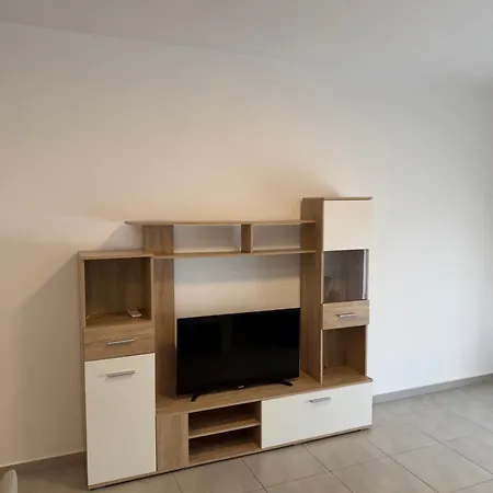 Miramare 3* Sarandë