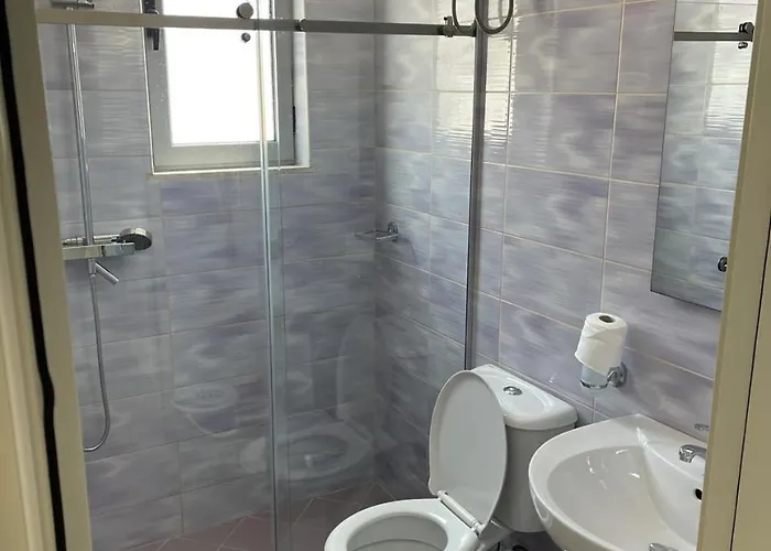 Miramare 3* Sarandë